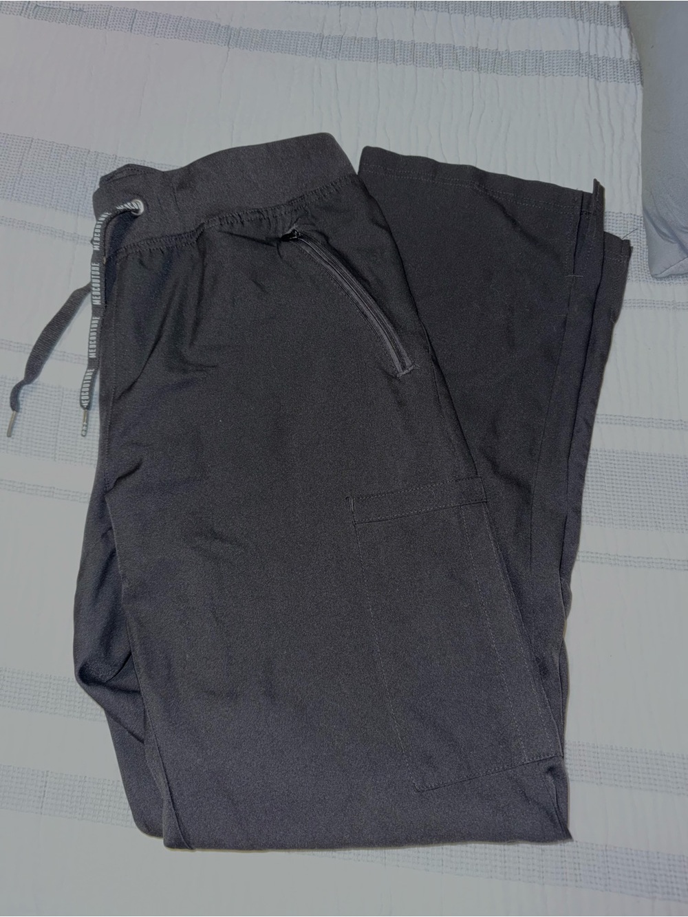 Med Couture Black Scrub Set - Picture 4 of 4